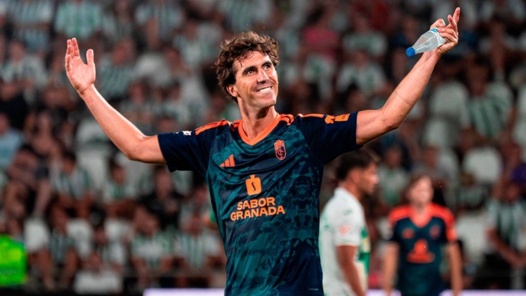 El Elche aprieta por Manu Lama y el Granada se hace fuerte