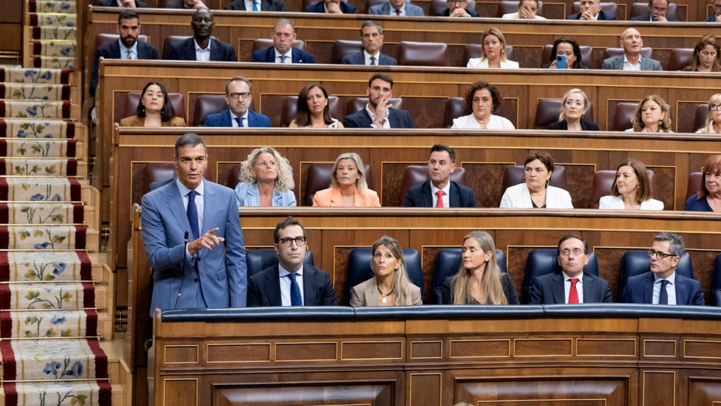 Sánchez reclama a Vivas el traslado de menores migrantes de Ceuta a la Península