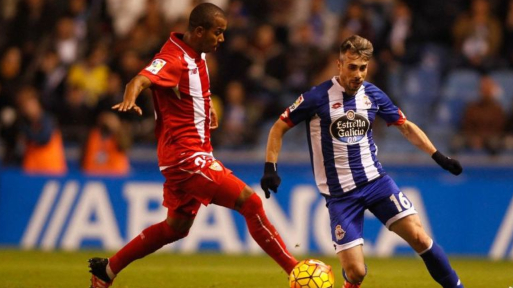 El Sevilla visita a un Dépor invicto para alargar una racha de 17 años