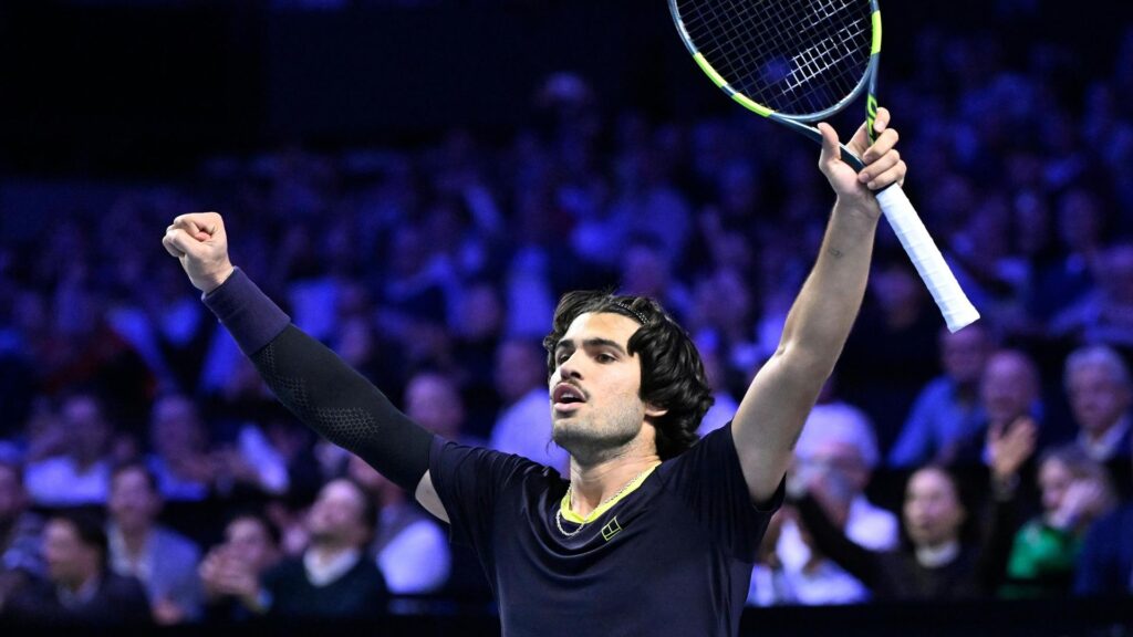 Carlos Alcaraz se mete en las semifinales de Viena tras vencer al estadounidense Tommy Paul