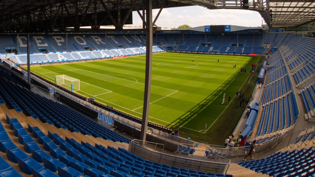 Horario y dónde ver gratis en televisión el Alavés-Málaga de Primera División