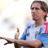 Modric en un calentamiento