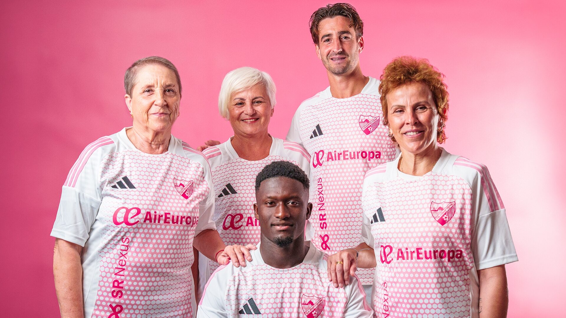 estepona-camiseta-aecc-portada