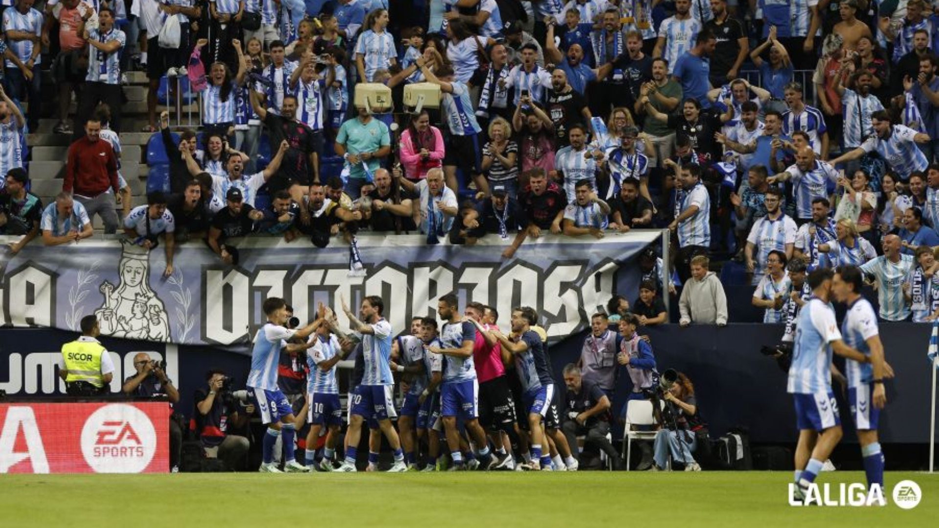 El Málaga celebra el gol del empate ante el Espanyol.