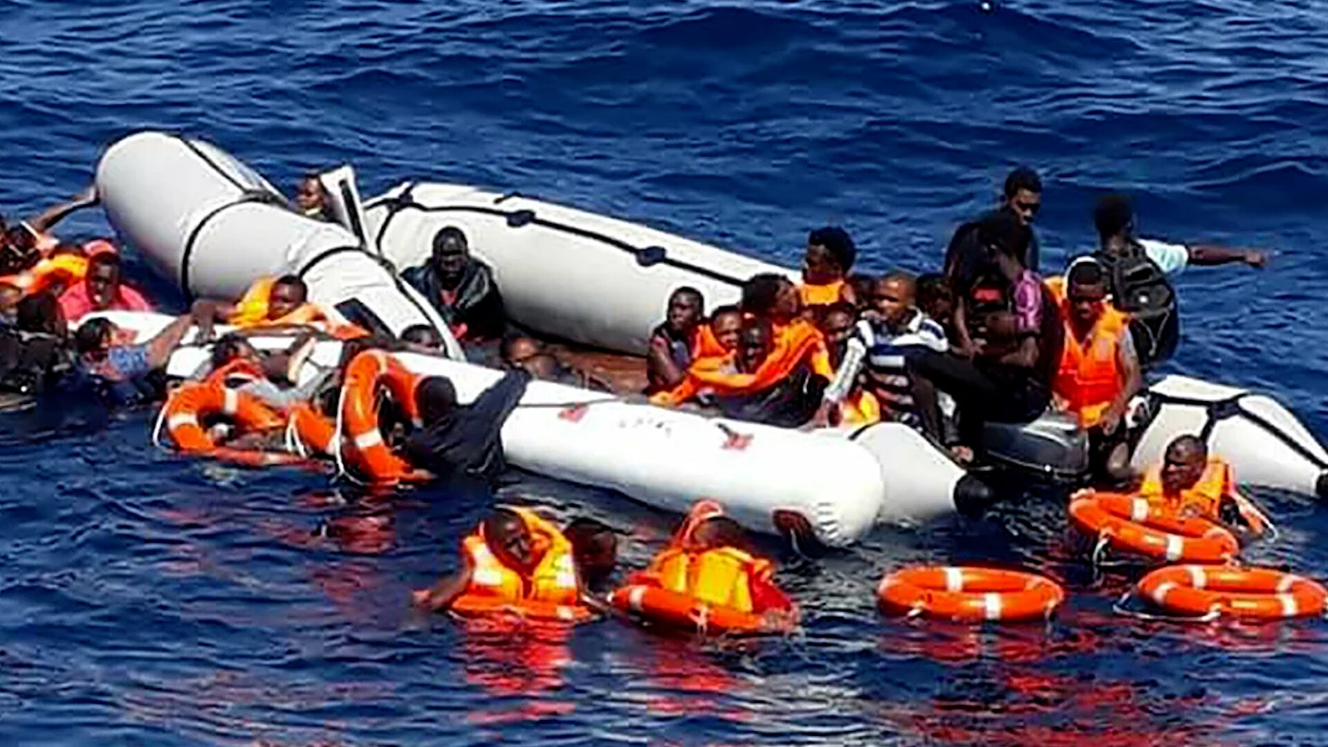migrante-en-una-patera