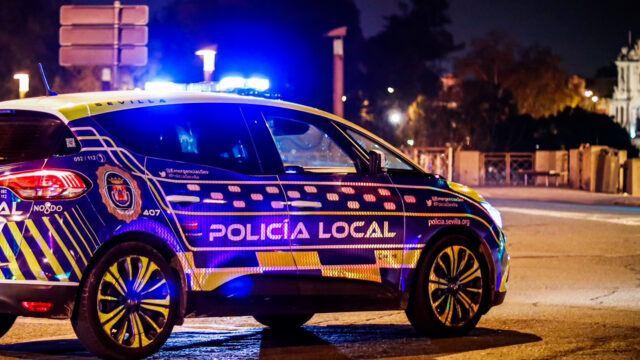 Imagen-de-un-coche-de-la-Policia-Local-de-Sevilla