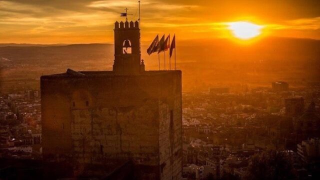 torre-vela-alcazaba-alhambra