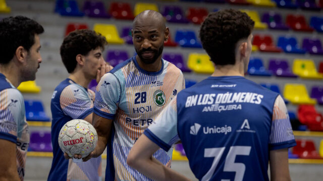 El-BM-Los-Dolmenes-necesita-los-dos-puntos-del-duelo-con-BM-Contazara-Zaragoza