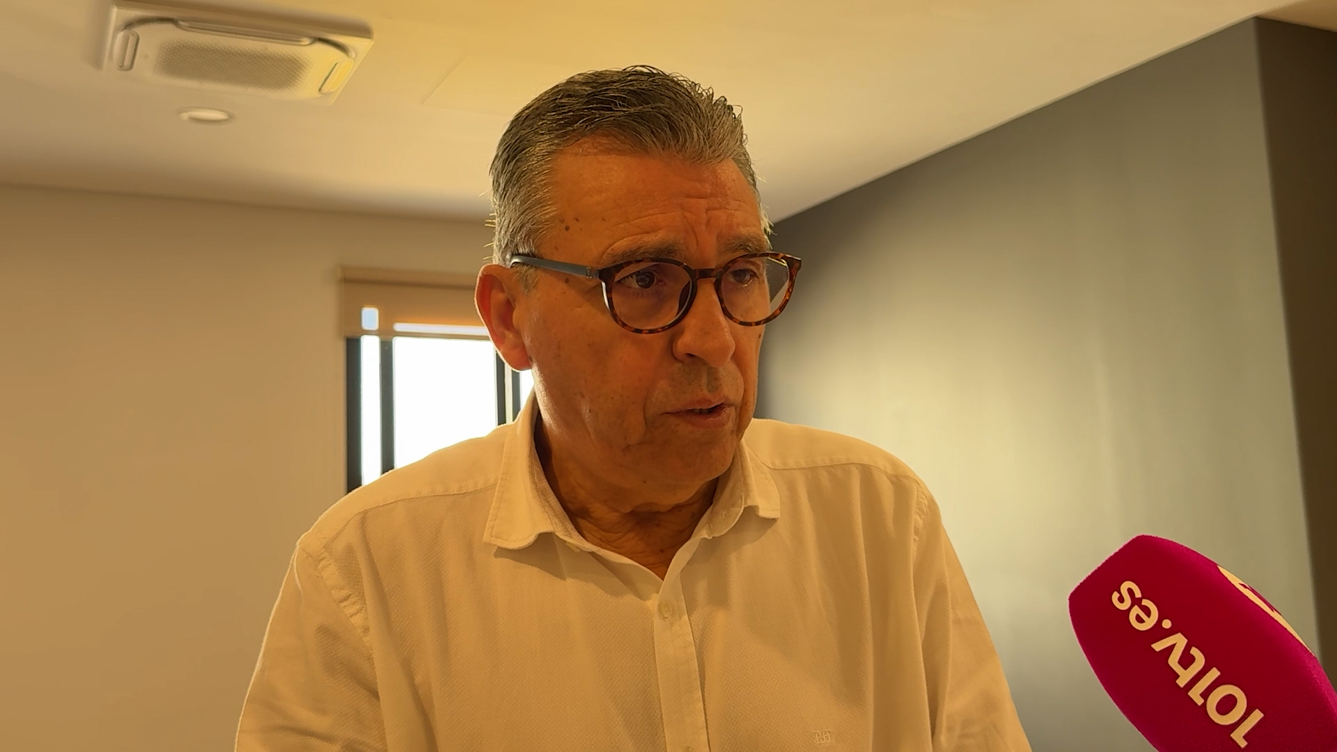 De la Torre y el presidente de Apoma se reunirán en noviembre para intentar desbloquear los problemas en  los polígonos