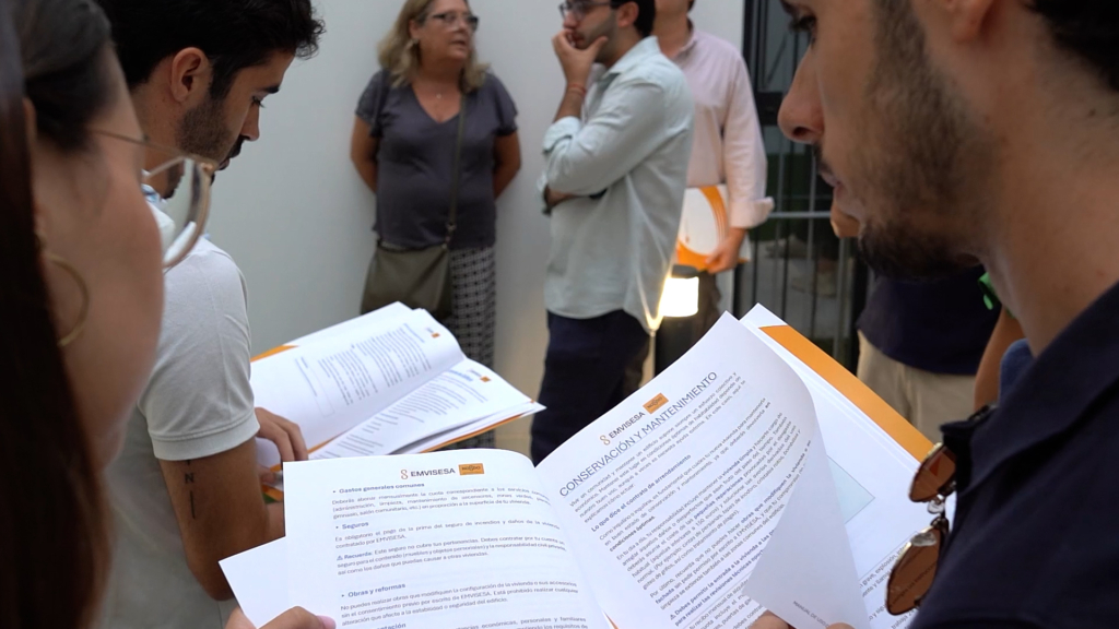 Así son las nuevas setenta VPO de Palmas Altas: El Ayuntamiento de Sevilla entrega los alquileres en ‘Residencial Puerta Osario’