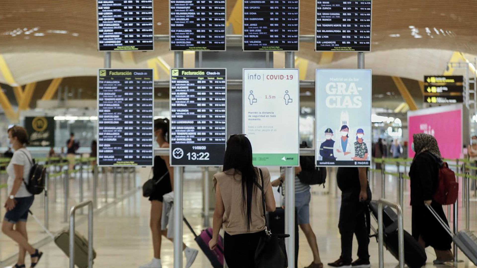 Ryanair deja de operar en 13 aeropuertos europeos para garantizar sus tarifas «low cost»