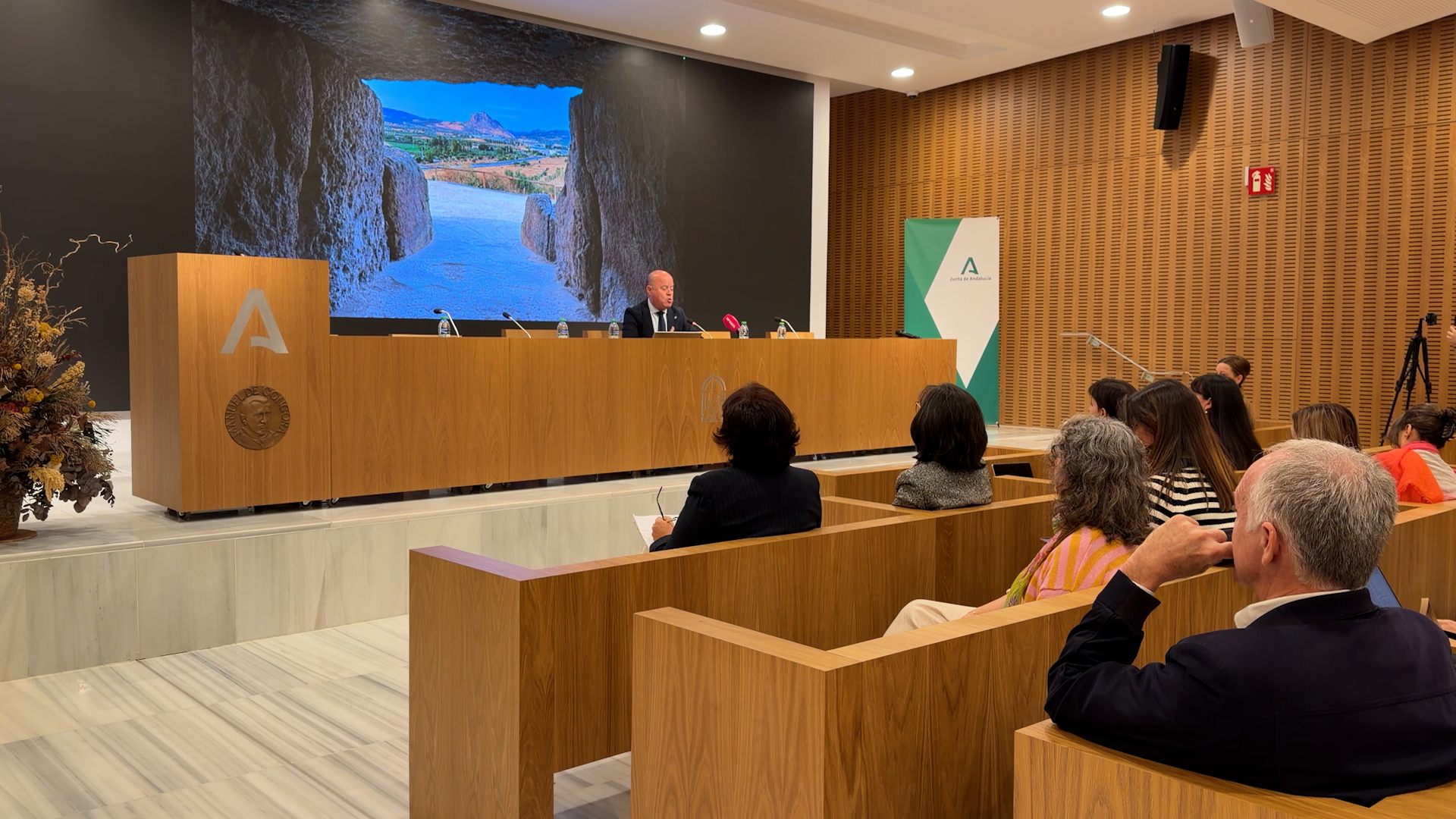 «¿Y si todo comenzó en Antequera?»: Manolo Barón reivindica el legado universal de los Dólmenes