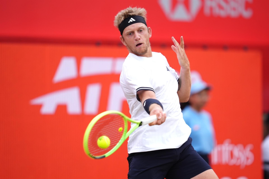 Un brillante Davidovich se mete en la final de Shanghái tras derrotar a Zverev