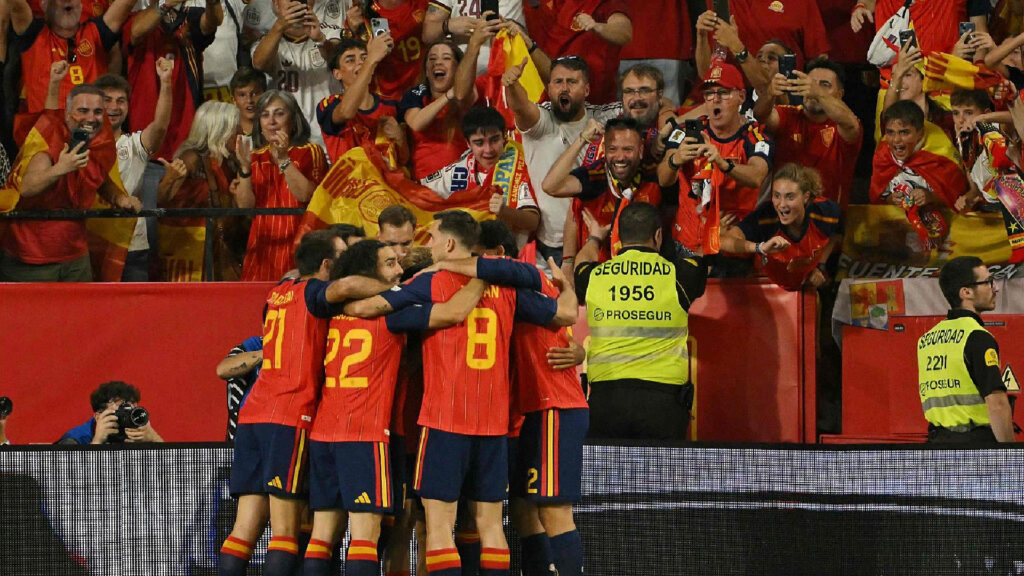 Dos novedades en el once de Luis de la Fuente para jugar contra República Checa: Roberto y Fran García parten de titulares