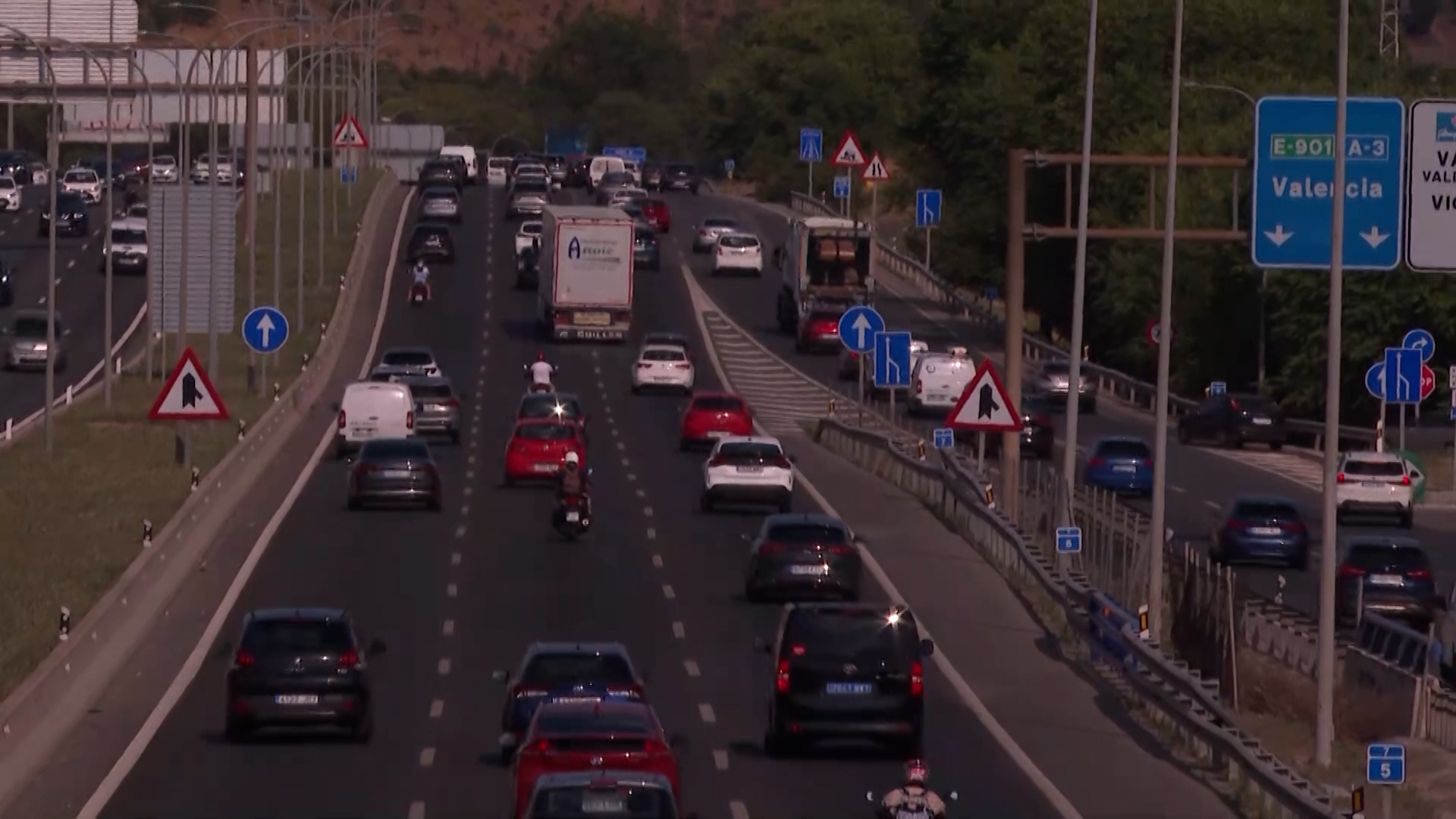 La DGT alerta de más de 5 millones de desplazamientos durante el puente de Todos Los Santos: estas son las horas que debes evitar