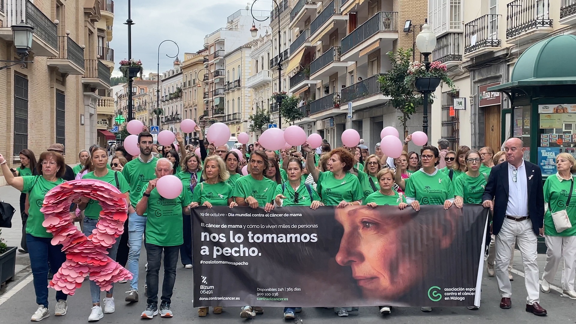 Antequera mostró su apoyo en la lucha contra el cáncer de mama
