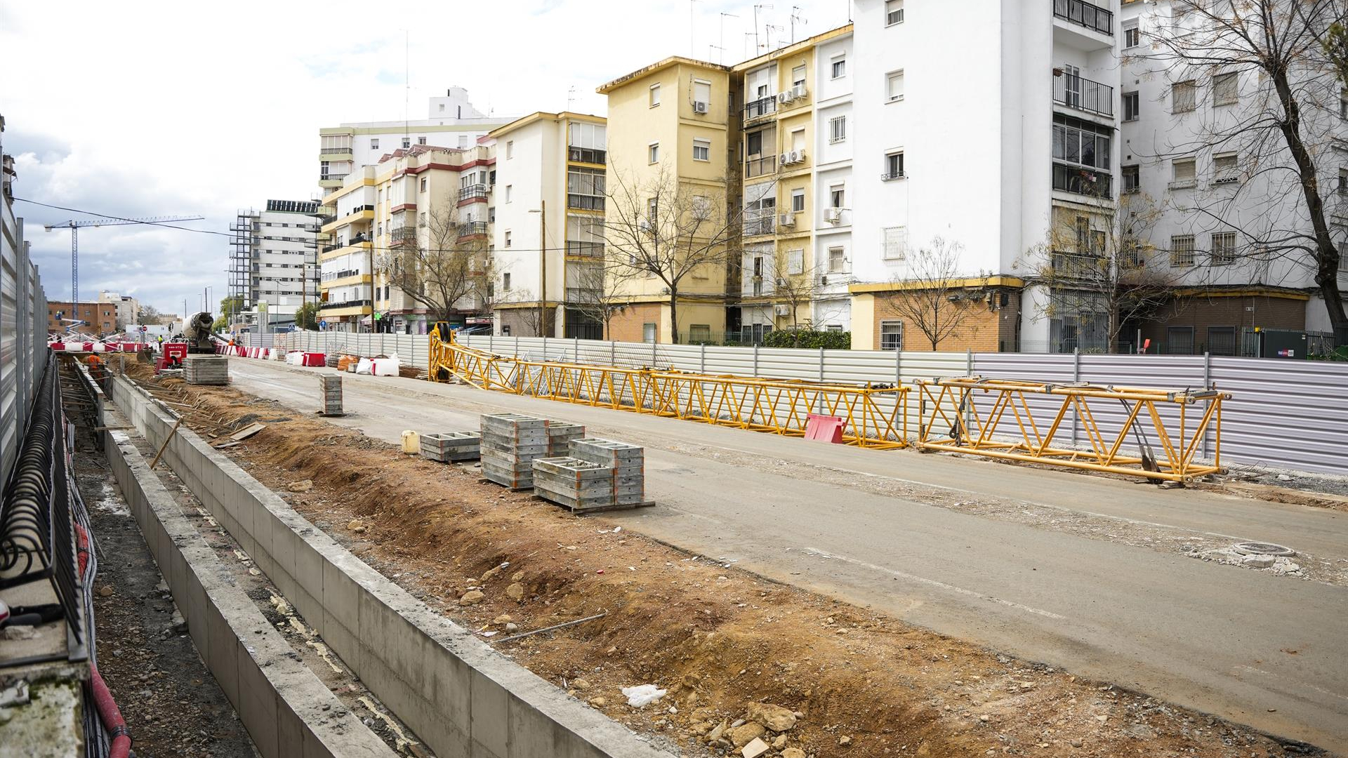 Los barrios de Sevilla afectados por la avería del Metro siguen sin saber cuándo recuperarán internet