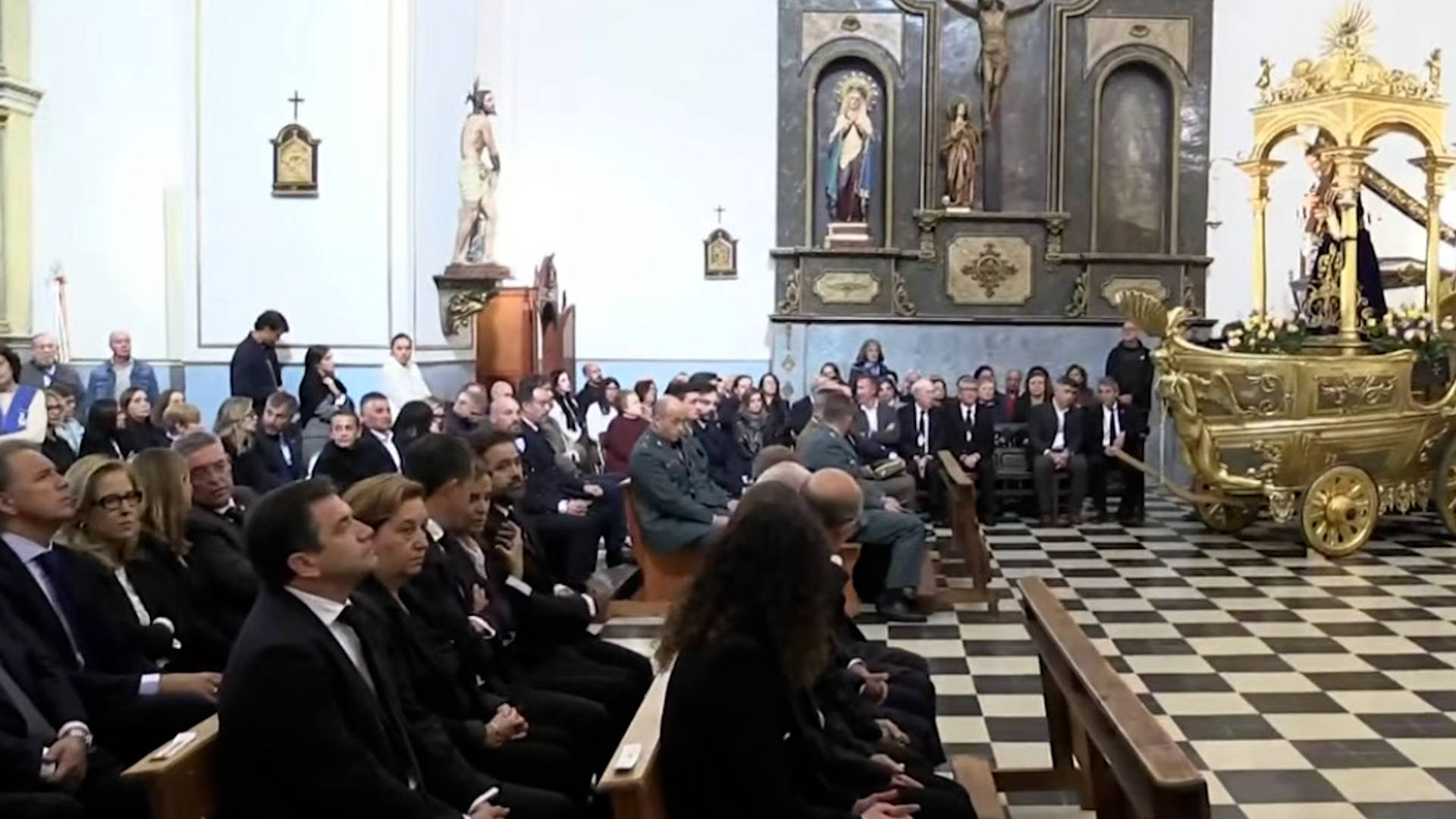 La misa funeral de Urda por las víctimas de los trenes: «Aprendamos a cuidar la vida»