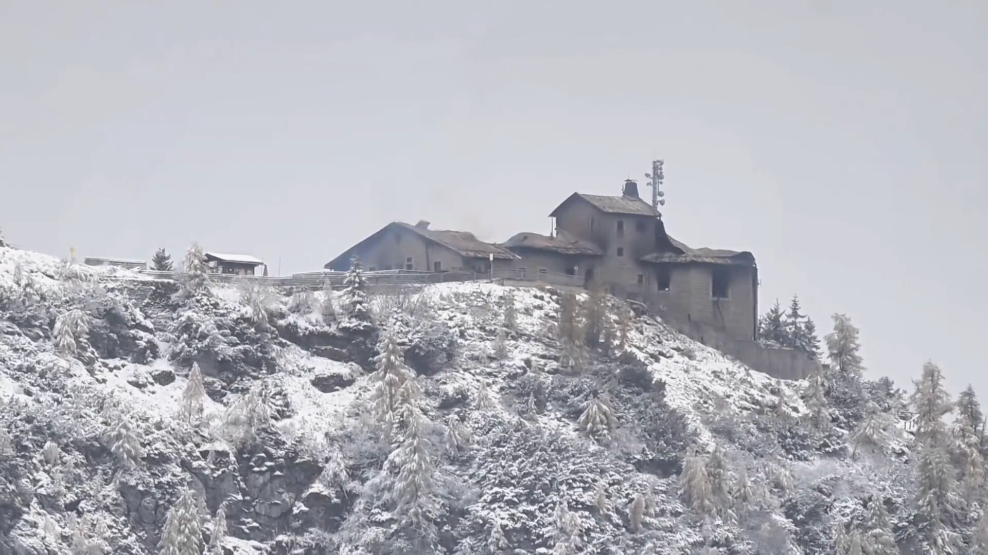 Incendio en el Nido del Águila, el refugio alpino de Hitler: qué se sabe del fuego y del detenido