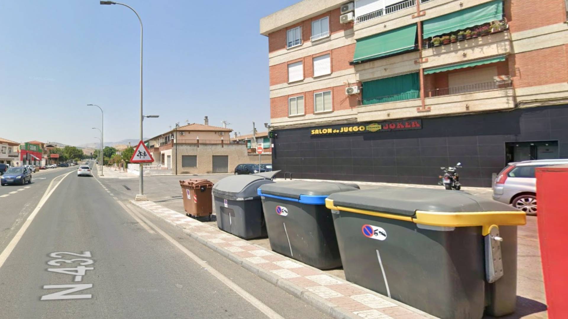 salon de juegos pinos puente - google maps