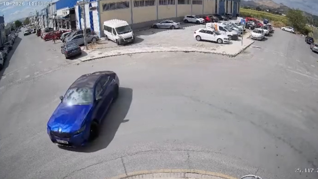 ‘Fast & Furious’ en Maracena: ‘cazado’ y multado tras hacer trompos en una rotonda